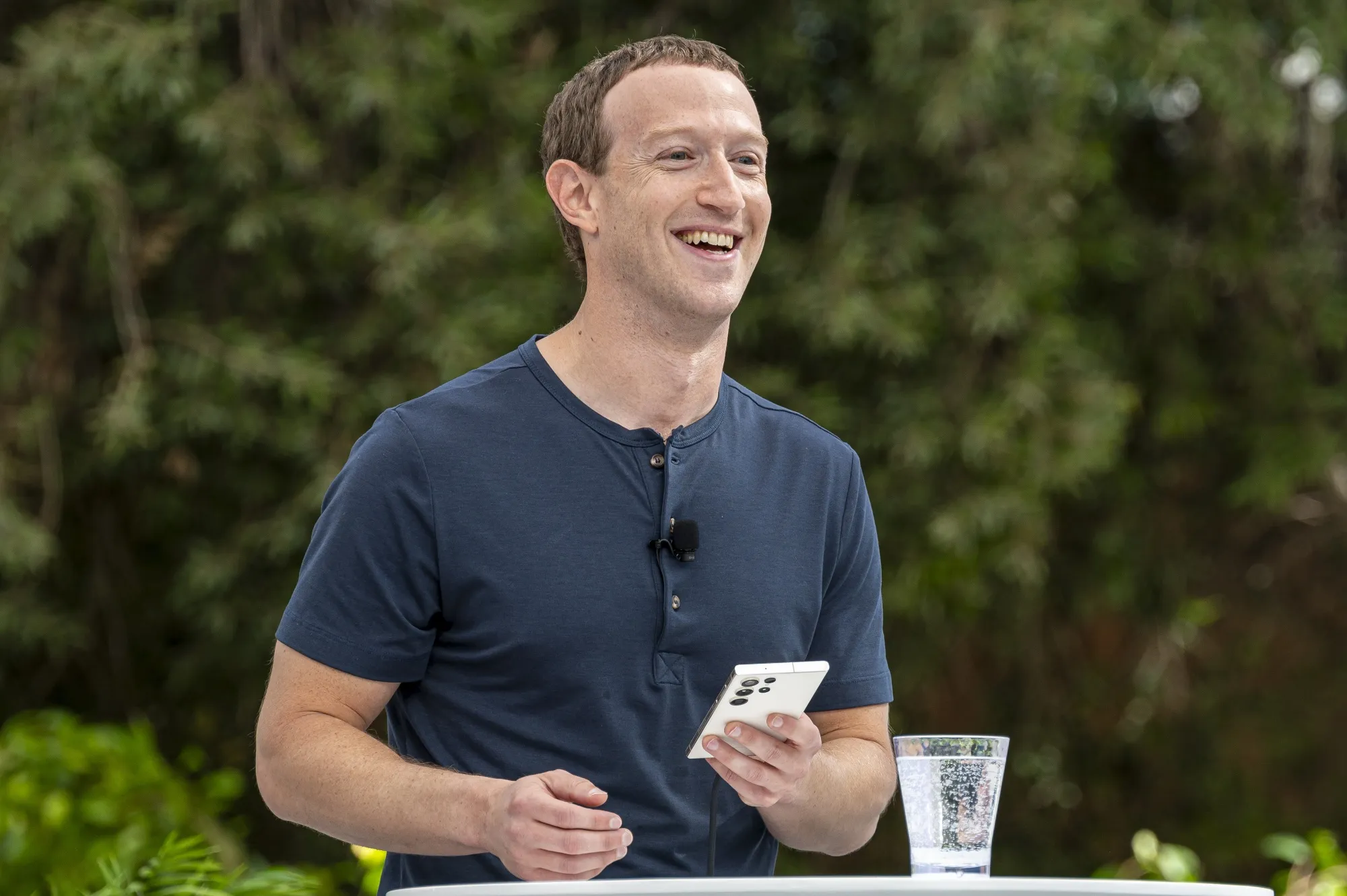 Mark Zuckerberg: Sosok di Balik Kesuksesan Facebook dan Dunia Teknologi