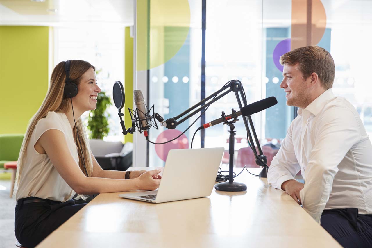 Panduan Lengkap Podcast Marketing untuk Tingkatkan Brand dan Penjualan